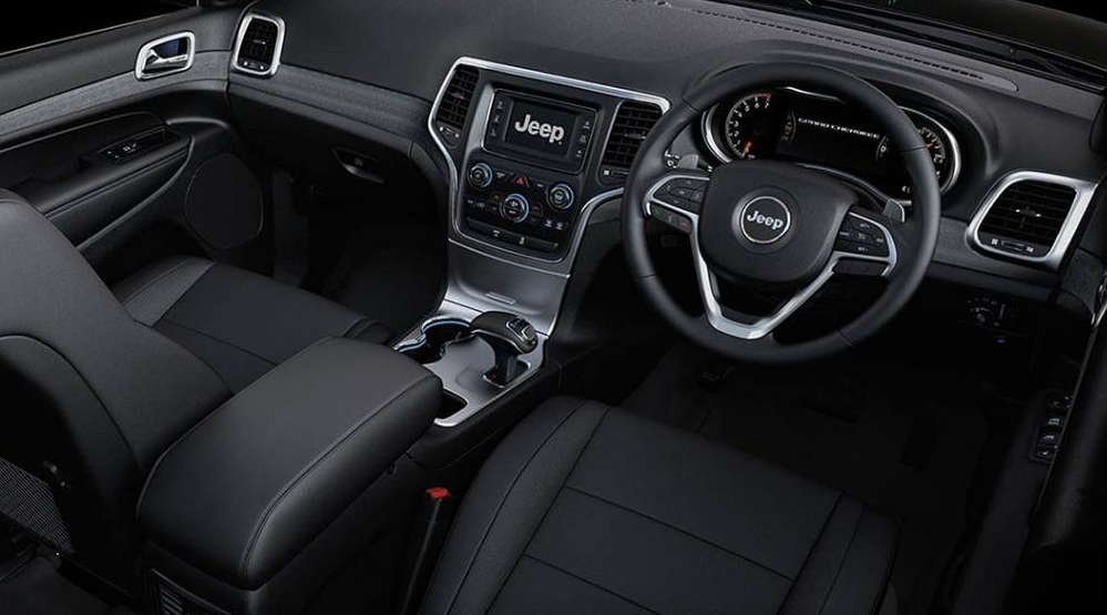 2024 Jeep Cherokee Interior