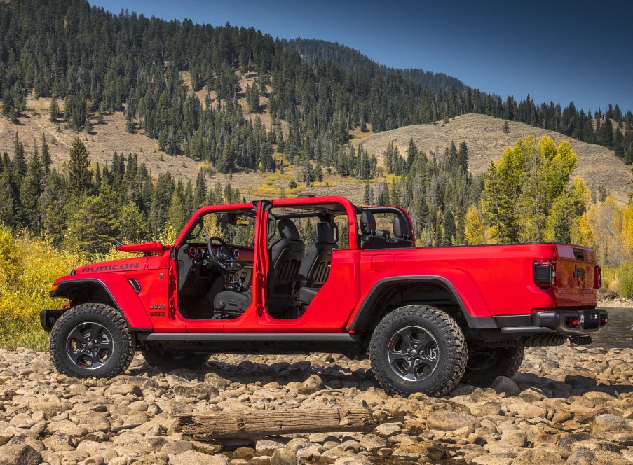2025 Jeep Gladiator Back View