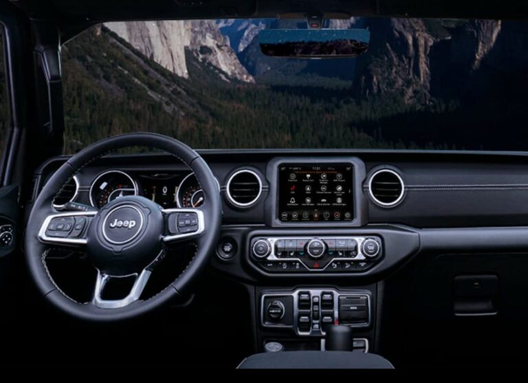 Jeep Wrangler 2025 Interior Features