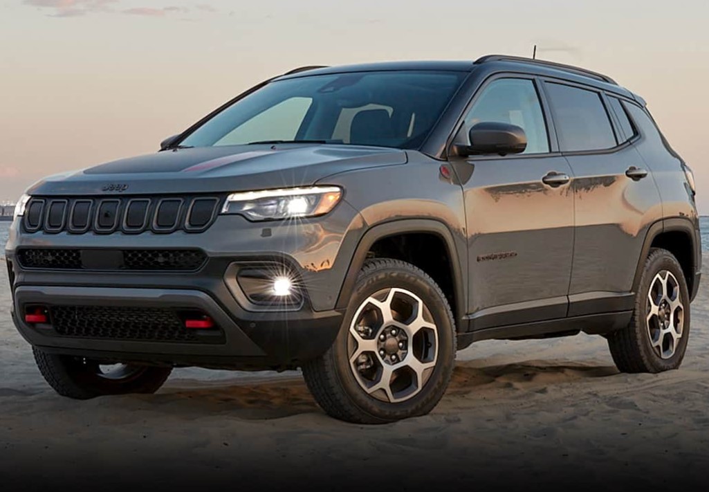 2025 Jeep Compass High Altitude Front View