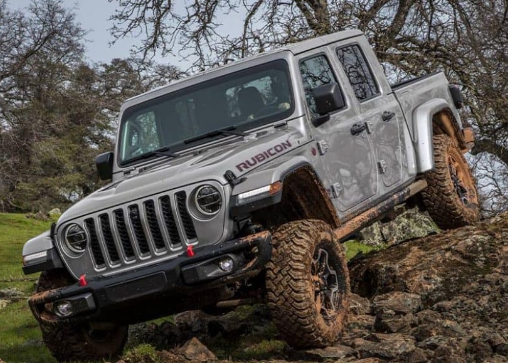 2025 Jeep Gladiator Front View