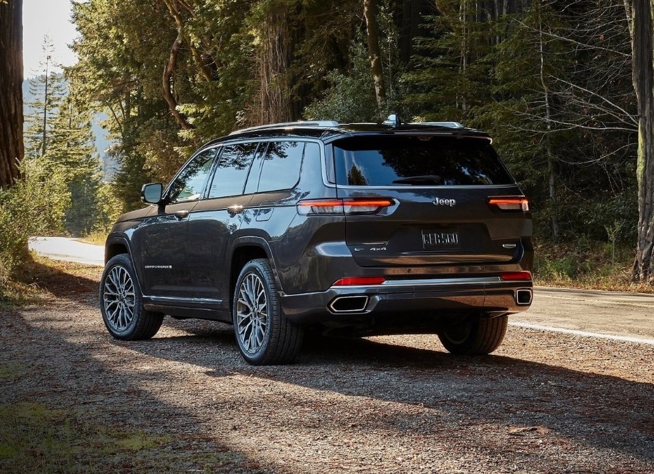 2025 Jeep Grand Cherokee Summit Hybrid